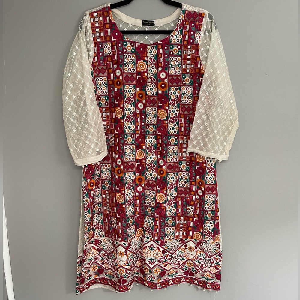 AghaNoor embroidered kurti